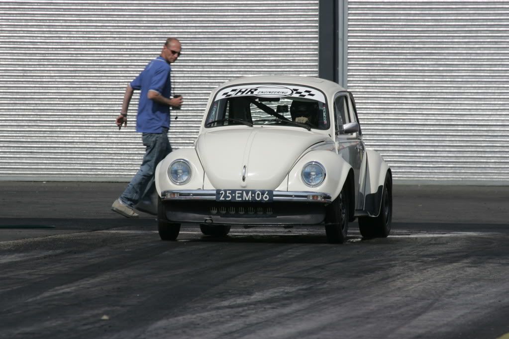 http://i174.photobucket.com/albums/w112/fusca03/1303/MF4M0299.jpg