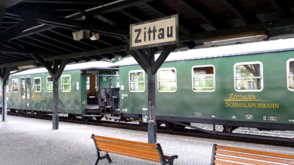 zittaurecht_zps660622ee.jpg