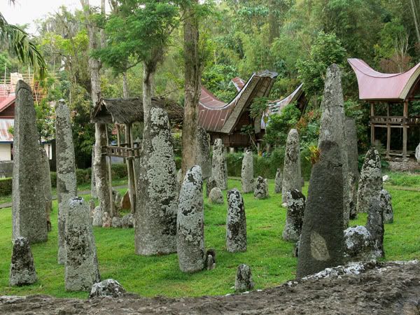 Живые и мертвые Тана Тораджа. Сулавеси, Индонезия