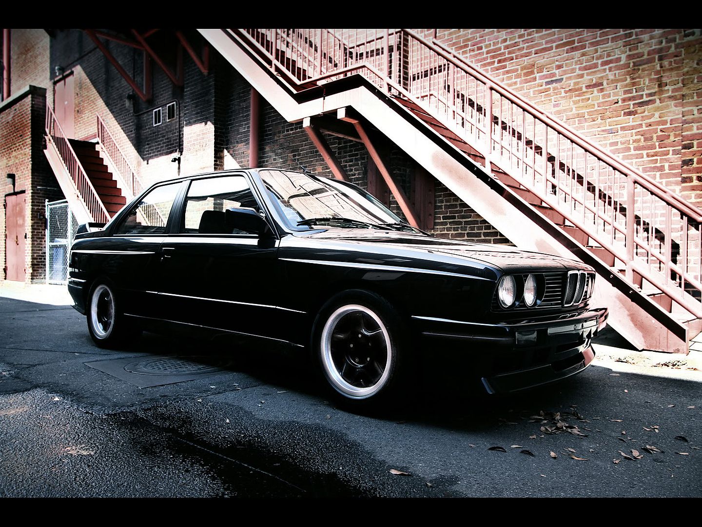 1988-BMW-e30-M3-Photography-by-W-2.jpg