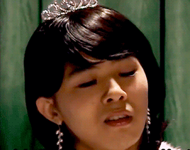  photo tumblr_nxygc4y5fx1ryk9p5o8_r1_400_zpsrtyg0atk.gif