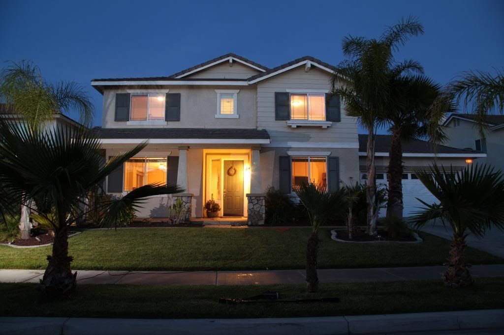 IMAGE: http://i174.photobucket.com/albums/w86/Autopics27/Twilight%20exterior%20shots/515Murietta125.jpg