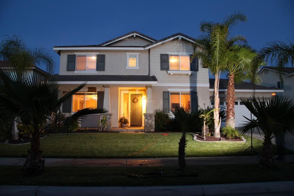 IMAGE: http://i174.photobucket.com/albums/w86/Autopics27/Twilight%20exterior%20shots/515Murietta126.jpg