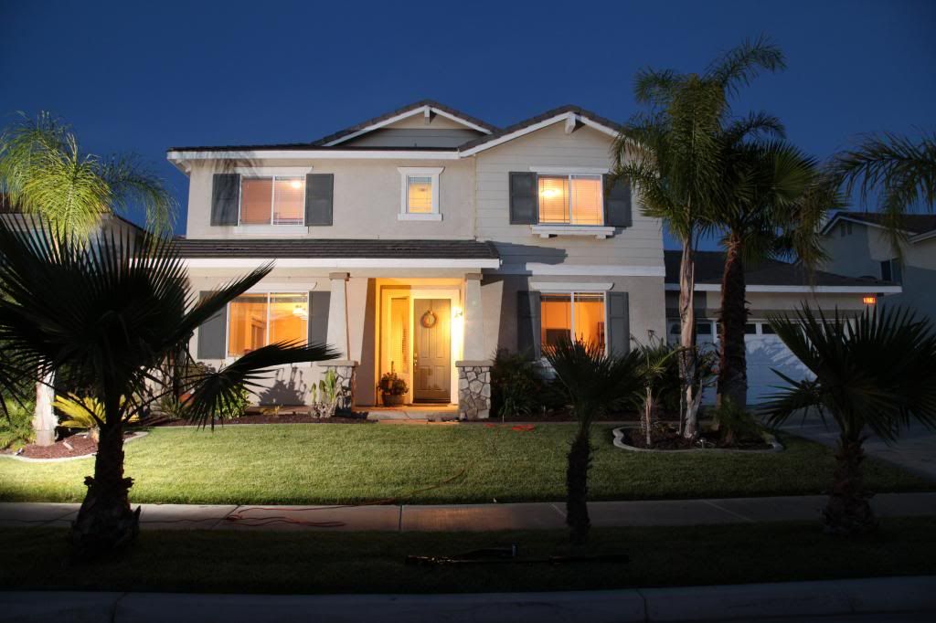 IMAGE: http://i174.photobucket.com/albums/w86/Autopics27/Twilight%20exterior%20shots/515Murietta127.jpg