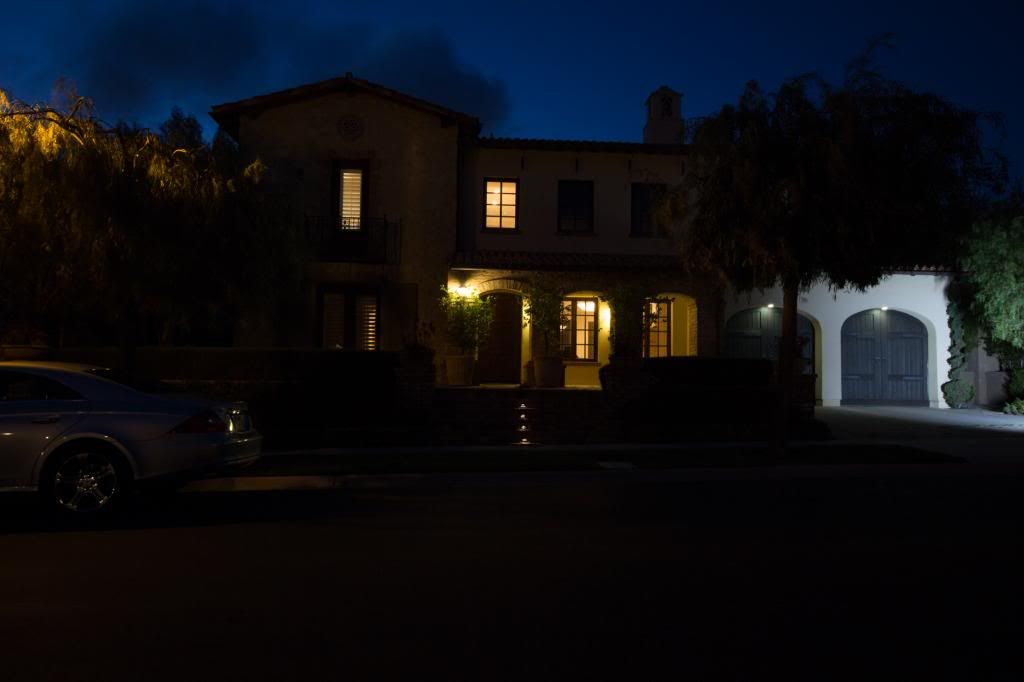 IMAGE: http://i174.photobucket.com/albums/w86/Autopics27/Twilight%20exterior%20shots/IMG_1322-Copyresize.jpg