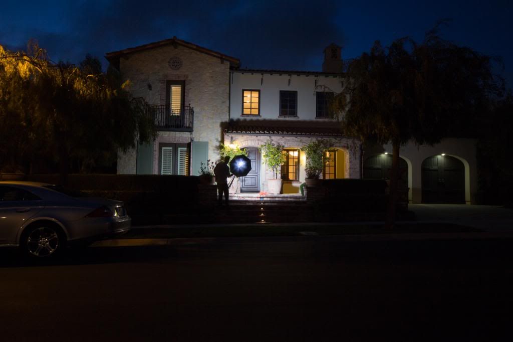 IMAGE: http://i174.photobucket.com/albums/w86/Autopics27/Twilight%20exterior%20shots/IMG_1326-Copy2resize.jpg