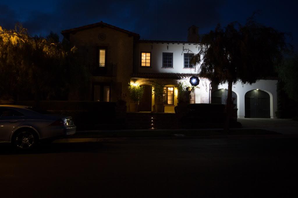 IMAGE: http://i174.photobucket.com/albums/w86/Autopics27/Twilight%20exterior%20shots/IMG_1329-Copyresize.jpg