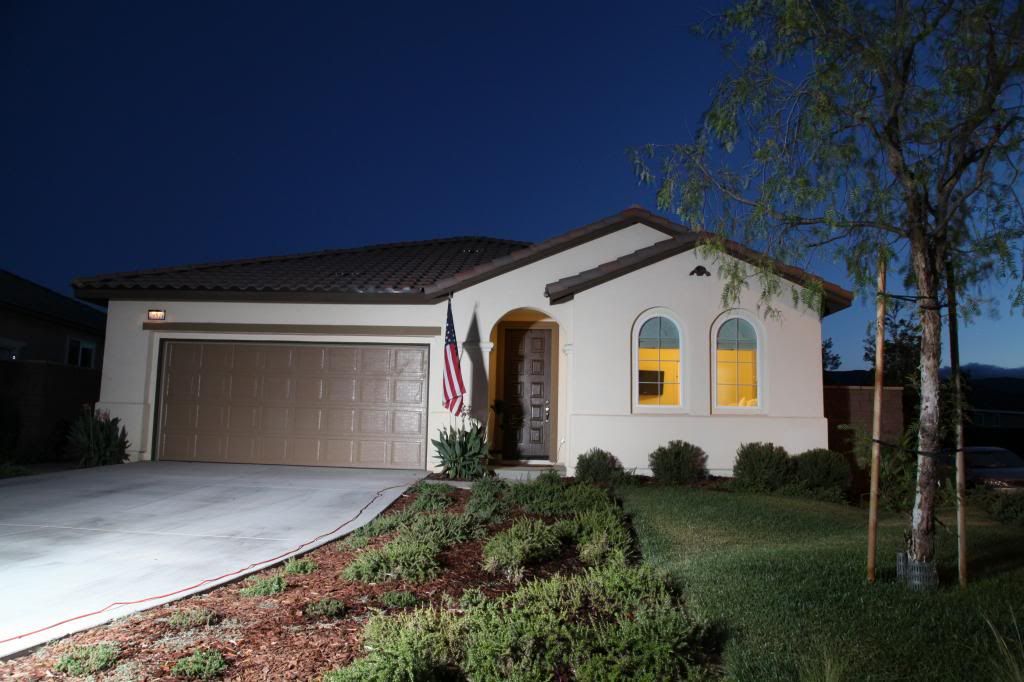 IMAGE: http://i174.photobucket.com/albums/w86/Autopics27/Twilight%20exterior%20shots/summerlynightshot027.jpg