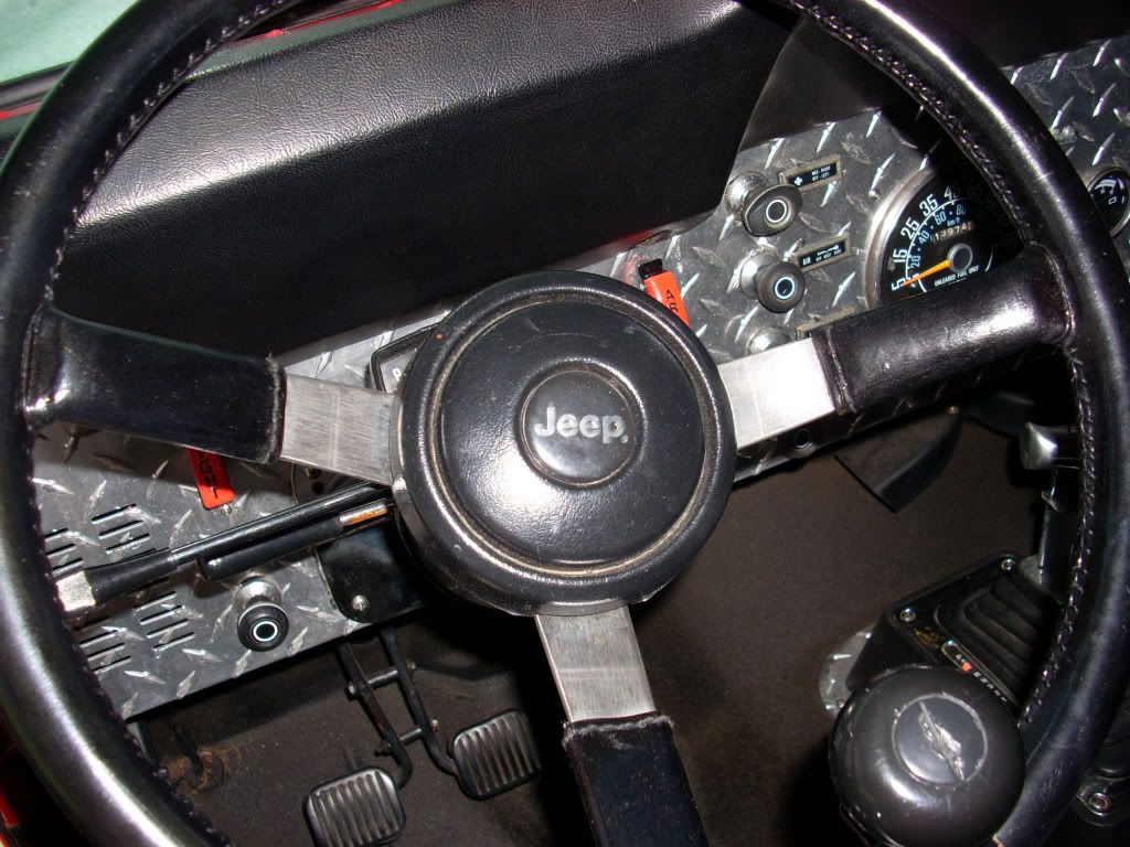 Steering wheel center cap with logo fell off.