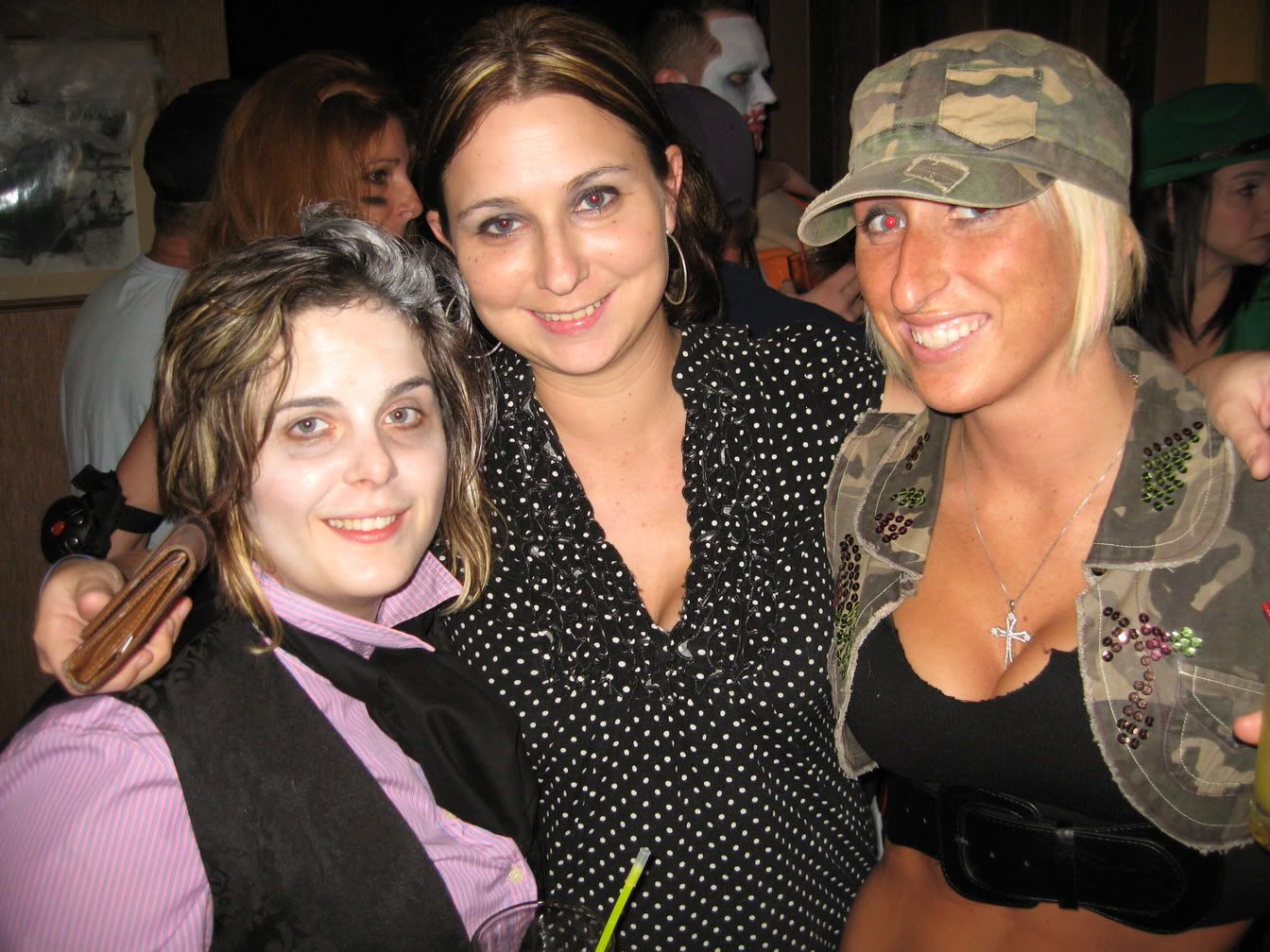 http://i174.photobucket.com/albums/w86/howark/Halloween/FirstAnniversaryWeekend_51.jpg