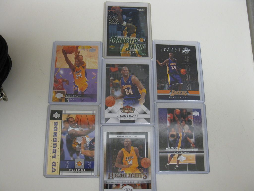 Basketball Card 2010-11 Absolute Memorabilia - Base Robin Lopez #97//99 - Gold Spectrum Autographs #88