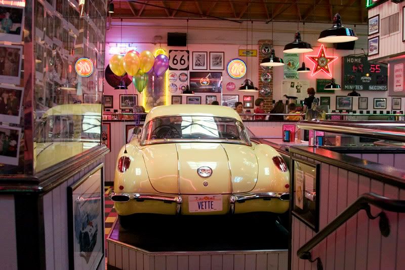 IMAGE: http://i174.photobucket.com/albums/w90/sugarzebra/IMG_58211609.jpg