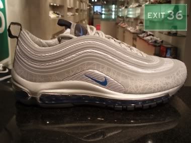 100_P1010098-1.jpg picture by exit36