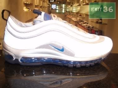 100_P1010101-2.jpg picture by exit36