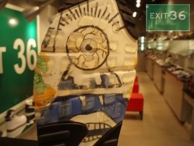 100_P1010105-2.jpg picture by exit36