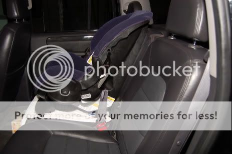 2002 Ford explorer car seat latch #2